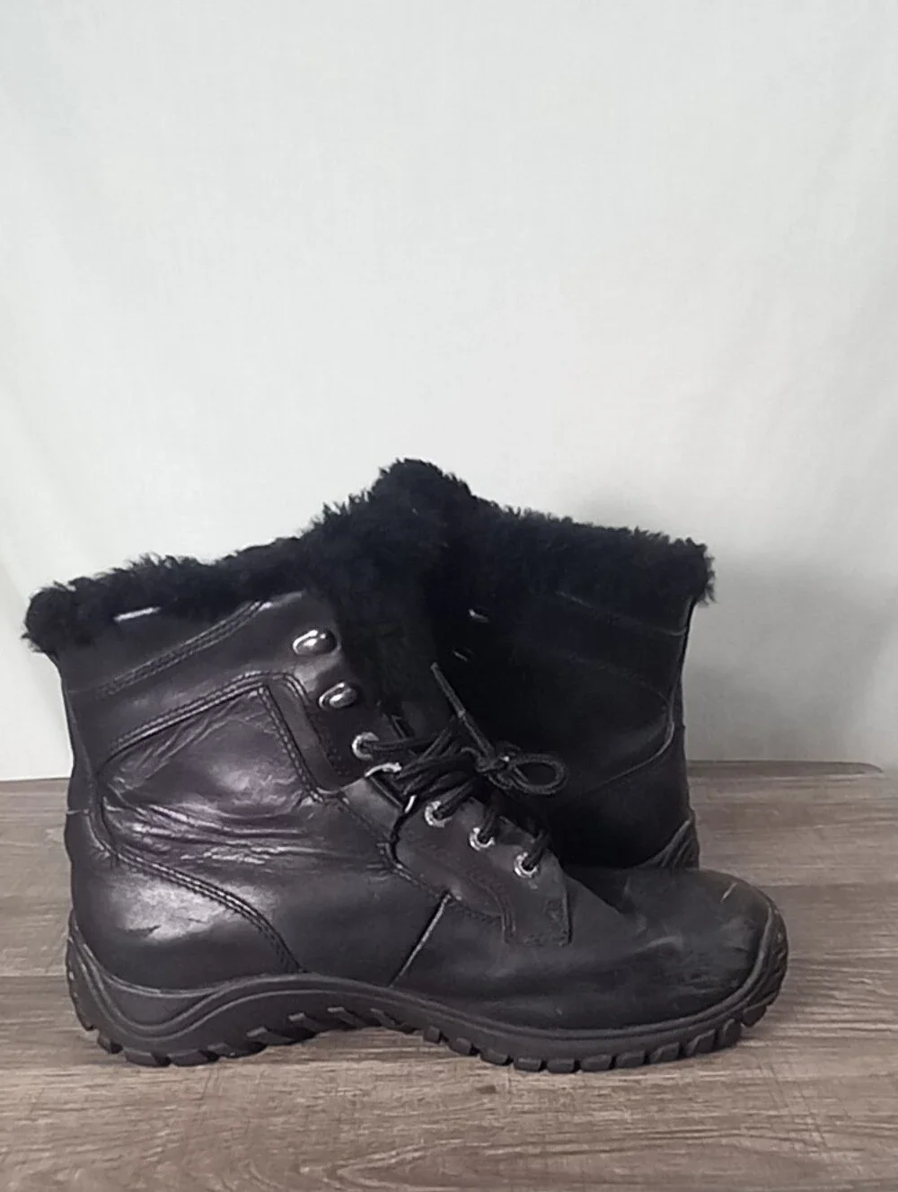 UGG Black Adirondack Goretex Leather Waterproof Winter Boots Size 8